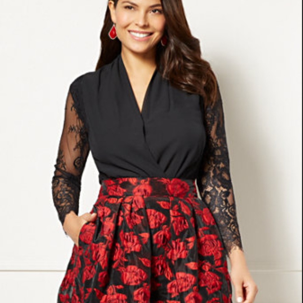 NY & Co EVA MENDES  MILA LACE BODYSUIT